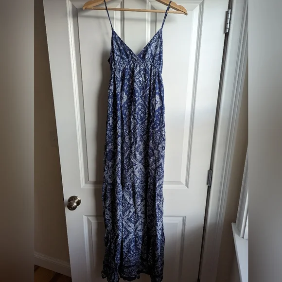 oysho beach dress OYSHO. Blue linen dress with open back. TS  Hibuy market